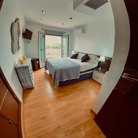 Red House Bed & Breakfast لوكماجور المظهر الخارجي الصورة